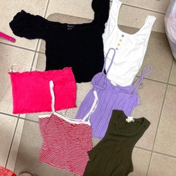 Crop Top Bundle - 5 Shirts - super cheap and like new - Picture 1 of 3